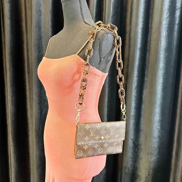 Louis Vuitton monogram vintage Wallet Crossbody with chains custom refurb - Picture 3 of 13